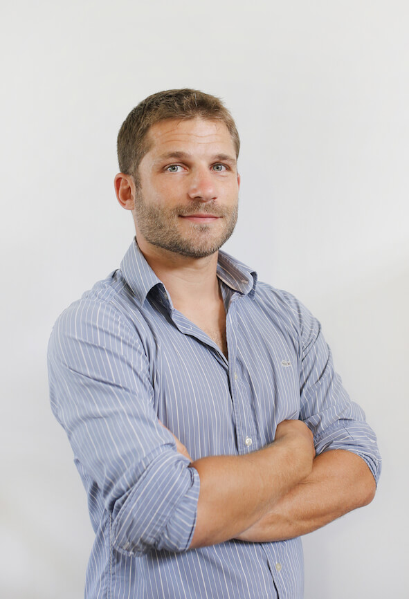 Clément Charbonnel ostéopathe agréé à Païta
